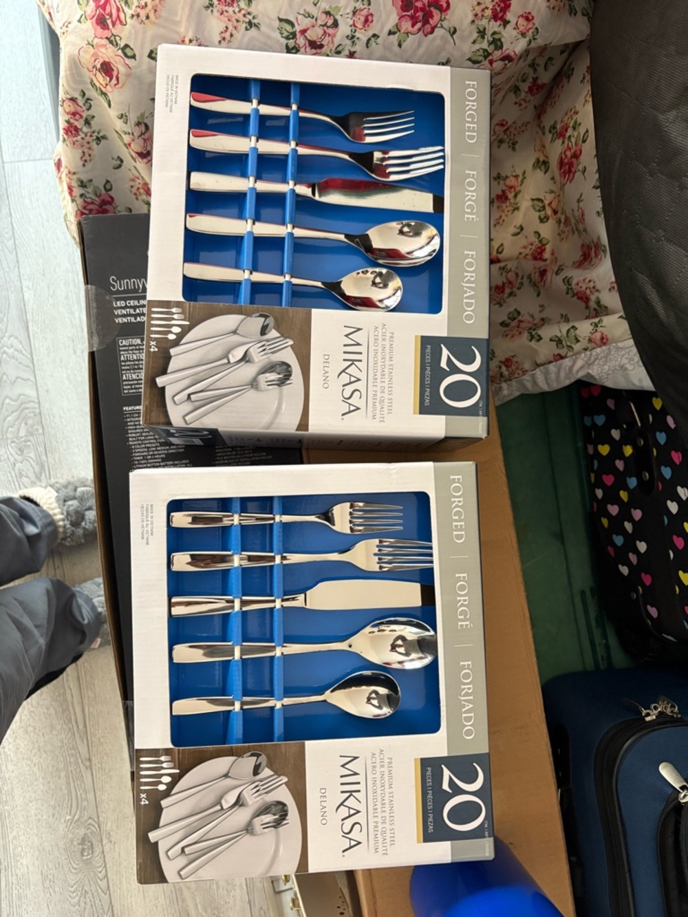 Mikasa 20-Piece Forged Flatware Set in Polished Silver
